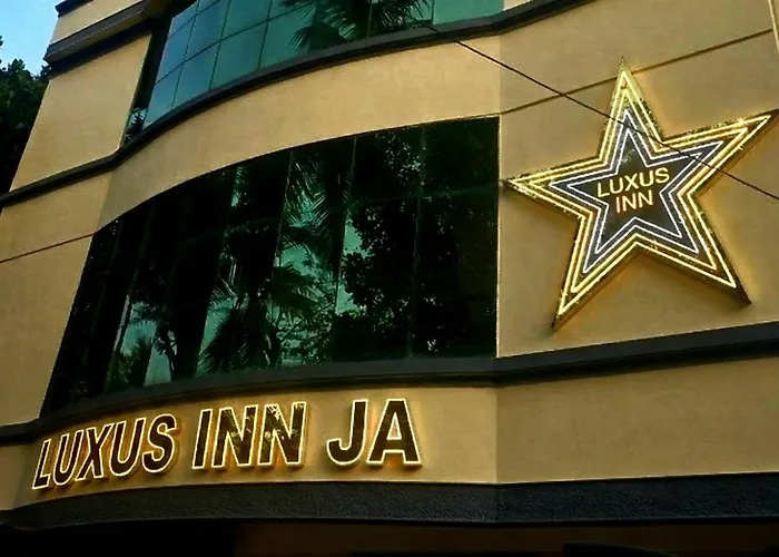 Luxus Inn Ja Star
